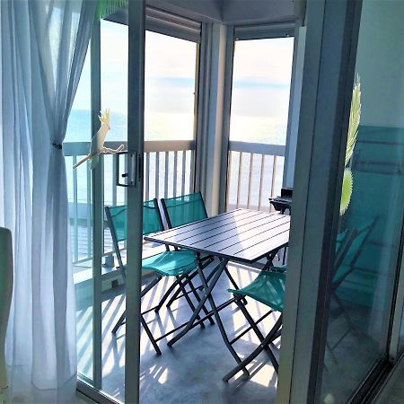 Appartement Les Pieds dans l'Eau à Agde Extérieur photo