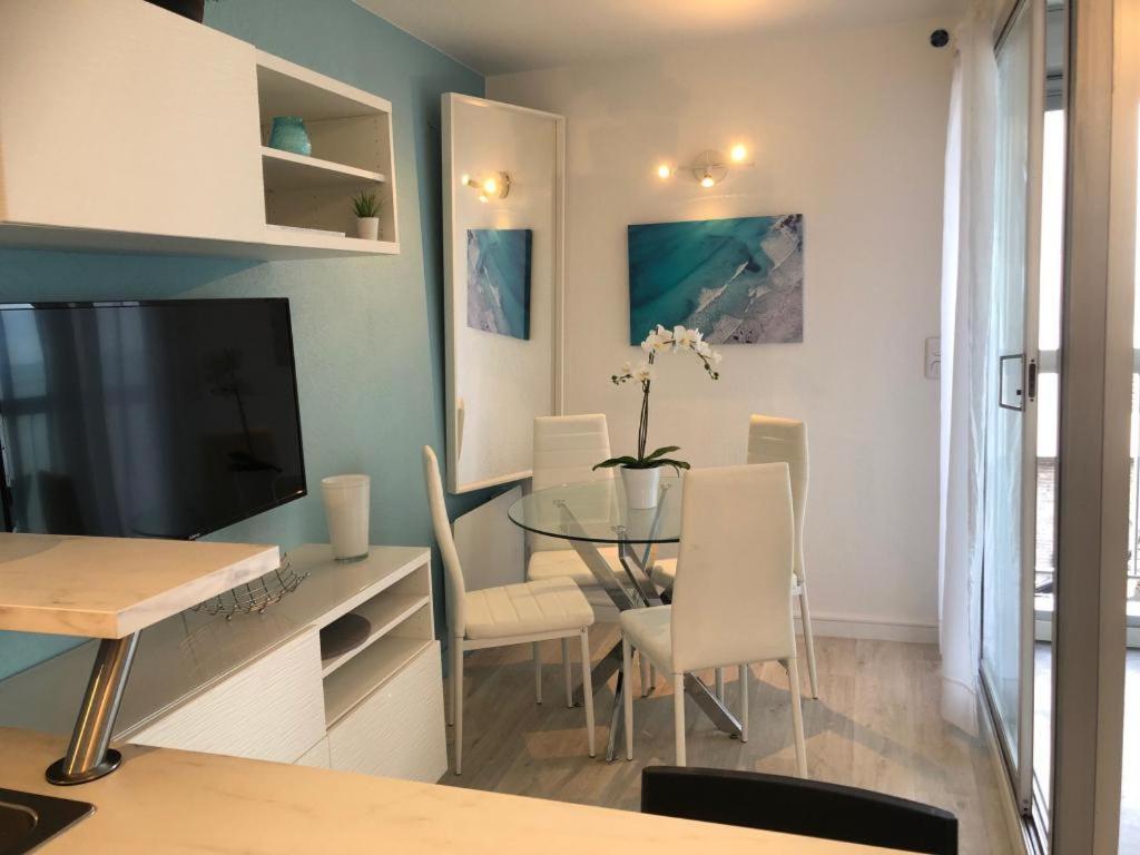 Appartement Les Pieds dans l'Eau à Agde Extérieur photo