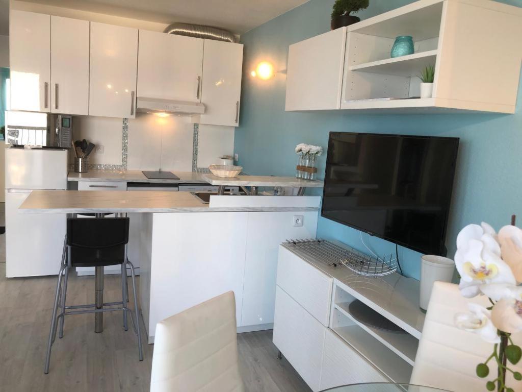 Appartement Les Pieds dans l'Eau à Agde Extérieur photo